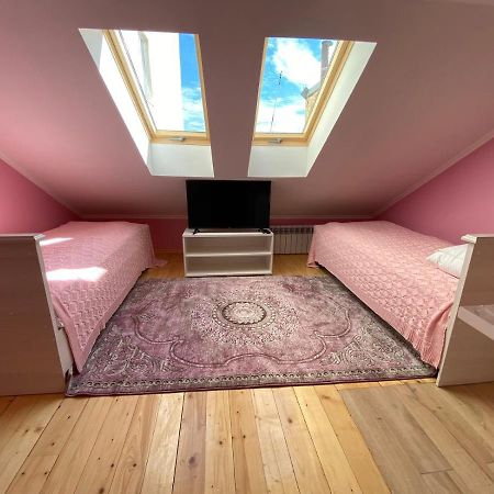 Аpartment For Lady Apartment Chernivtsi Bagian luar foto
